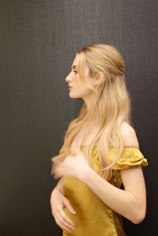 GRACE VAN PATTEN - Instagram Photos 08/26/2025