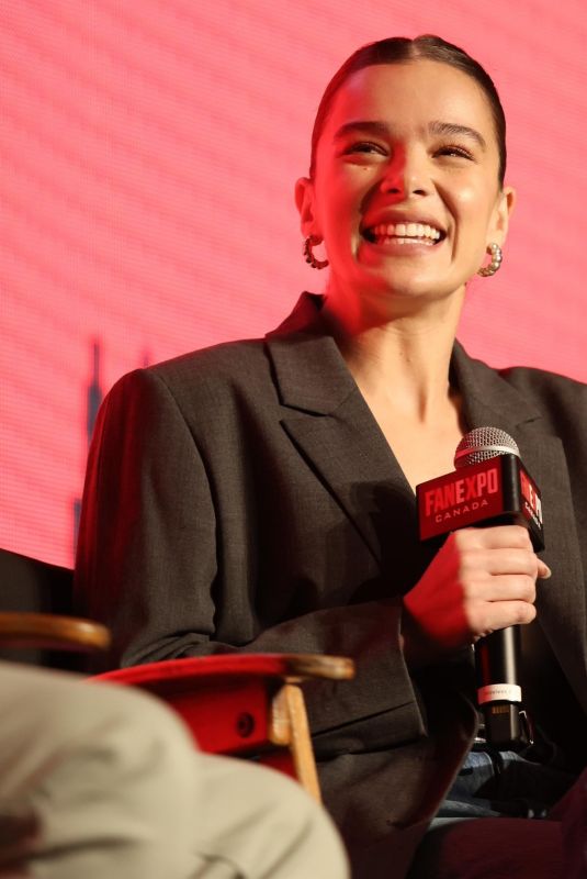 HAILEE STEINFLED at Fan Expo Canada in Toronto 08/24/2025