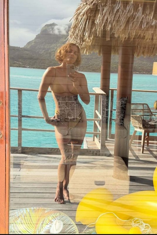 HALLE BERRY - Instagram Photos 08/25/2025