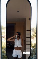 HELEN OWEN - Instagram Photos 08/07/2025
