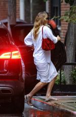 JENNIFER LAWRENCE Out and About in New York City 08/13/2025
