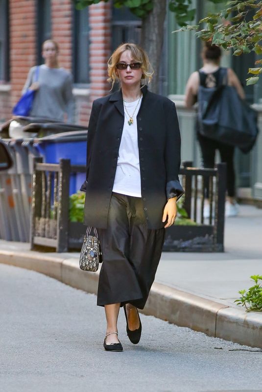 JENNIFER LAWRENCE Out and About in New York City 08/19/2025