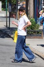 JENNIFER LAWRENCE Out Shopping in New York 08/25/2025