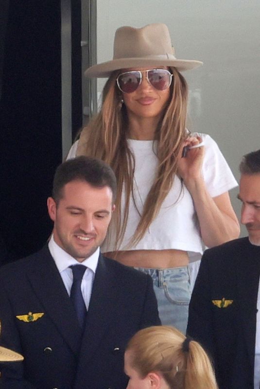 JENNIFER LOPEZ Arrives in Sardinia