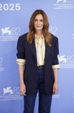 JULIA ROBERTS at After The Hunt Photocall at 82nd Venice International Film Festival 08/29/2025