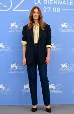 JULIA ROBERTS at After The Hunt Photocall at 82nd Venice International Film Festival 08/29/2025