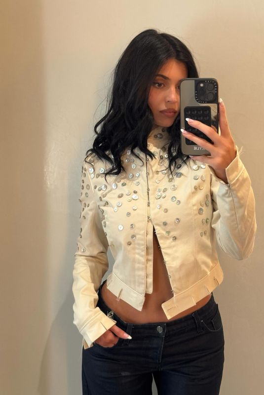 KYLIE JENNER - Instagram Photos 08/07/2025