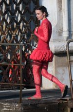 LILY COLLINS Filming Emily in Paris in Venice 08/16/2025