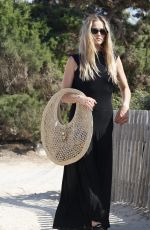MARGOT ROBBIE Out for Lunch and Boutique Shopping in Ibiza 07/09/2025