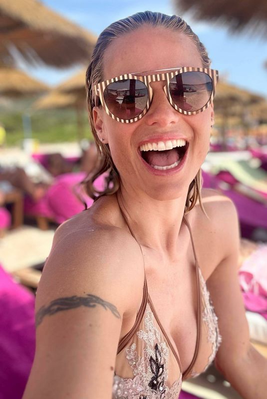 MICHELLE HUNZIKER - Instagram Photo 08/26/2025