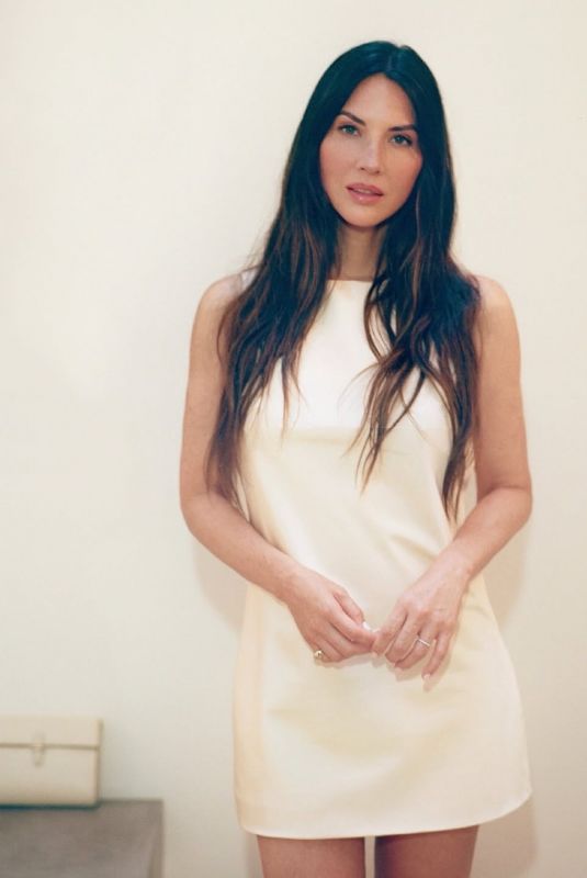 OLIVIA MUNN - Instagram Photos 08/29/2025