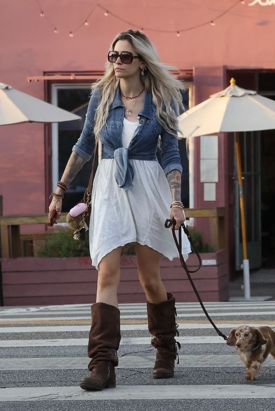 PARIS JACKSON Out with Her Dog in Los Angeles 08/20/2025