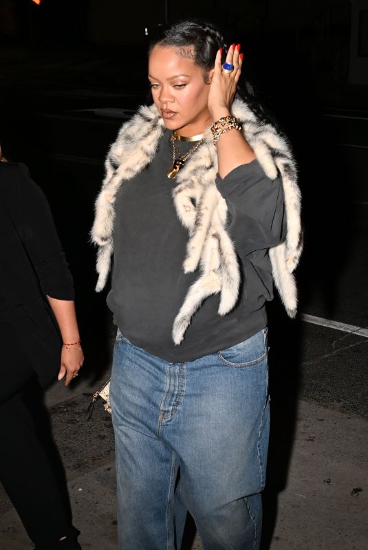 Pregnant RIHANNA Out for a Late Night Dinner at Giorgio Baldi in Santa Monica 08/03/2025