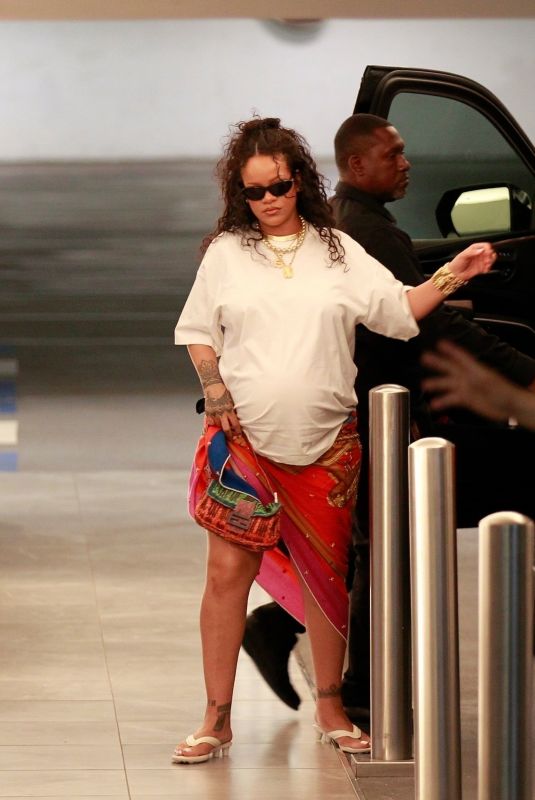 Pregnant RIHANNA Out in Beverly Hills 08/21/2025