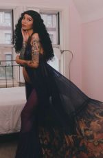 Pregnant SOPHIA ROE for Flaunt Magazine, July 2025