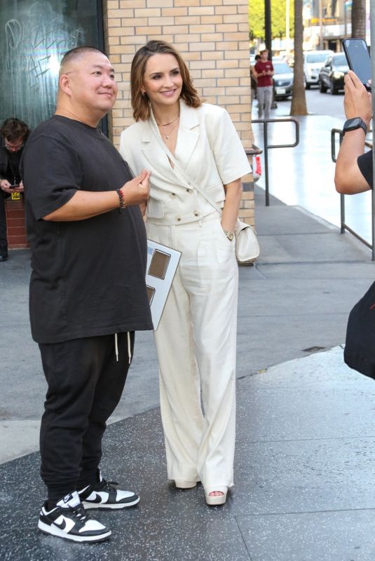RACHAEL LEIGH COOK at Shucked Opening Night at Hollywood Pantages Theatre 08/20/2025
