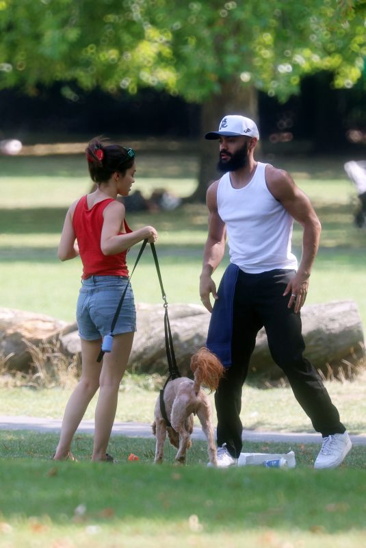RACHEL ZEGLER and Nathan Louis Fernand Enjoying Lunch at a Park in London 08/13/2025