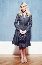 SABRINA CARPENTER - Queens of Pop Sabrina Carpenter - In Focus Sabrina 2025