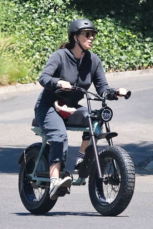 SARAH SILVERMAN Out Rrides E-Bikes 08/30/2025