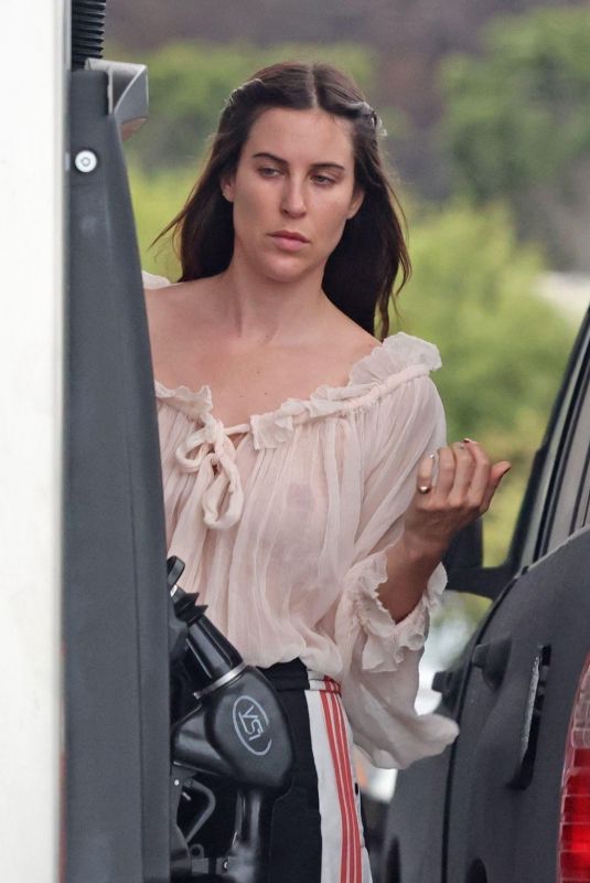 SCOUT WILLIS at a Gas Station in Los Angeles 08/16/2025