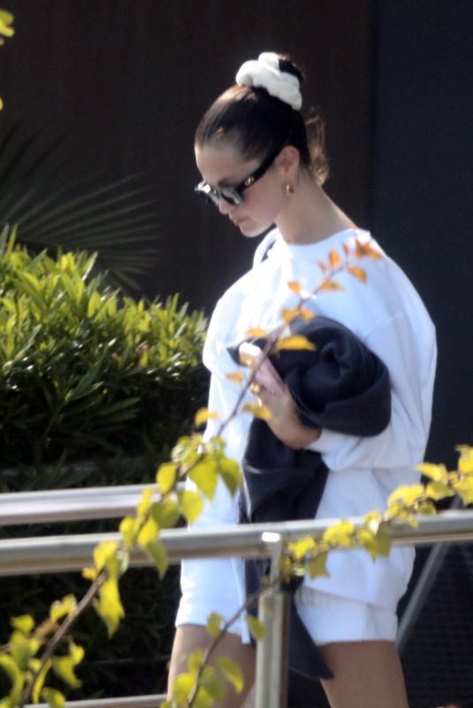 SELENA GOMEZ Arrives at a Private Airport in Los Cabos 08/21/2025
