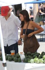 SOPHIA HAMMONS Shopping at Farmer