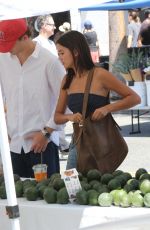 SOPHIA HAMMONS Shopping at Farmer