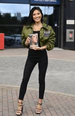 SOPHIE LEE Launch First Book and Host Body Confidence Class 08/14/2025