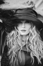 SOPHIE TURNER for Flaunt Magazine, August 2025