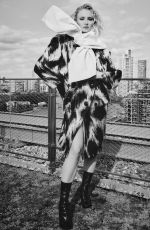 SOPHIE TURNER for Flaunt Magazine, August 2025