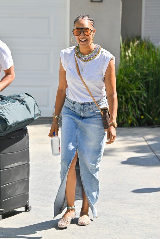 TIA MOWRY Arrives at Jennifer Klein’s Day of Indulgence Event in Brentwood 08/10/2025