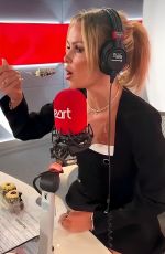 AMANDA HOLDEN - Instagram Photos 09/04/2025