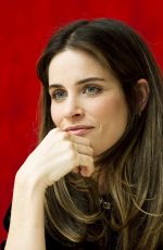 AMANDA PEET - 2012 Press Conference 11/02/2009