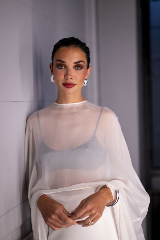 AMY JACKSON at Beluga and Bernardaud Dinner Photocall in Paris 09/10/2025