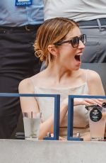 ANNA KENDRICK at 2025 US Open Tennis Championships at Flushing Meadows 09/05/2025