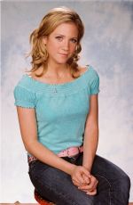 BRITTANY SNOW - The Pacifier Promoshoot 2005
