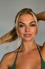 BROOKE SILL - Instagram Photos and Videos 09/23/2025