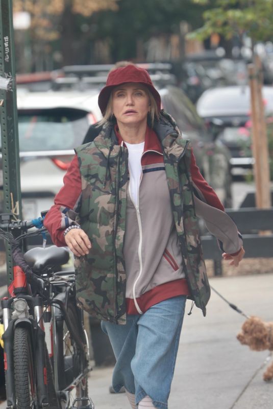 CAMERON DIAZ on the Set of Bad Day in Greenpoint 09/24/2025