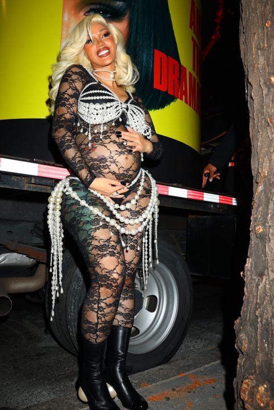 CARDI B Arrives at Highlight Room in Manhattan in New York City 09/18/2025