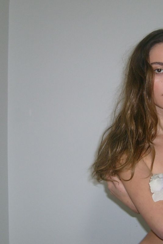 CHARLOTTE LAWRENCE - Instagram Photos 09/03/2025