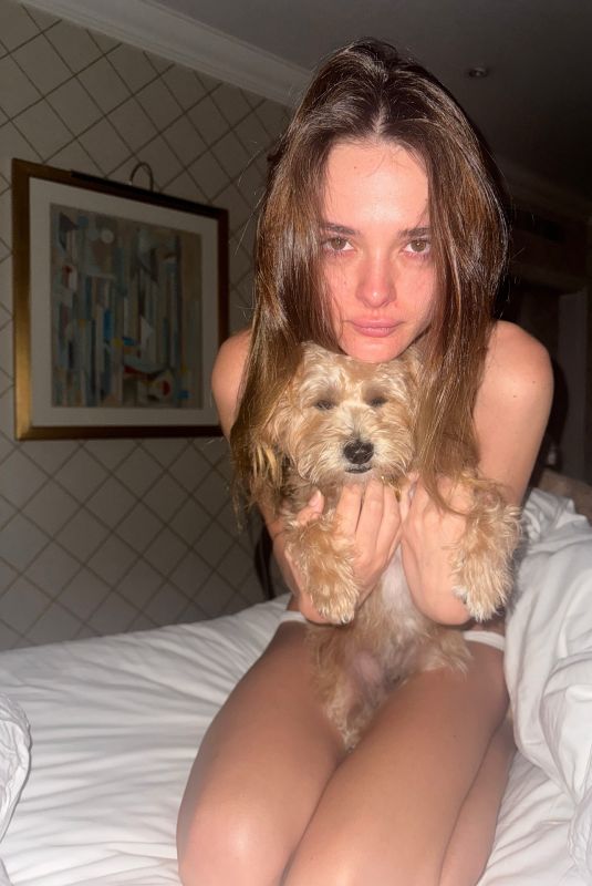 CHARLOTTE LAWRENCE - Instagram Photos 09/22/2025