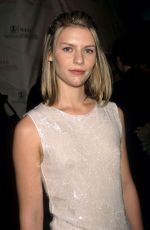 CLAIRE DANDES at VH1 Fashion Awards 15/05/1999