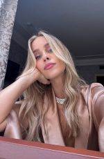 CLAIRE HOLT - Instagram Photos and Videos 09/02/2025