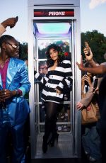 DOJA CAT Surprises Fans at Her Vie Phone Pop Up Booth in New York 09/08/2025