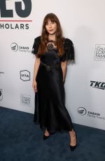 ELIZABETH OLSEN at YES Scholars 25th Anniversary Gala in Los Angeles 09/04/2025