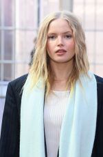 ELLIE BAMBER at Mithridate Fashion Show at London Fashion Week 09/19/2025