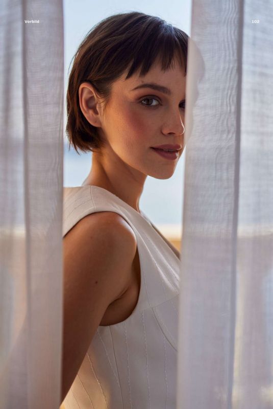 EMILIA SCHULE in MAX Magazine Nr.2 2025