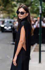 EMILY RATAJKOWSKI Arrives at Calvin Klein Fashion Show at NYFW in New York City 09/12/2025