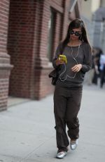 EMILY RATAJKOWSKI Out and About at New York Fashion Week in New York City 09/15/2025