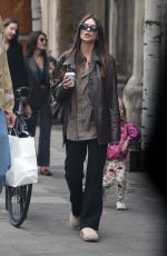 EMILY RATAJKOWSKI Out for Coffee on a Stroll Around Notting Hill in London 09/18/2025